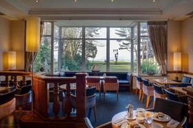 Marine Hotel