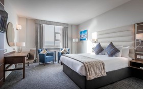 Marine Hotel