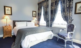 O'Neills Victorian Pub & Townhouse