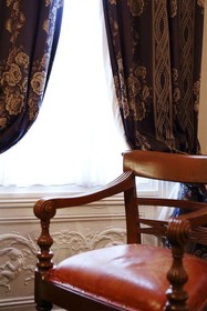 O'Neills Victorian Pub & Townhouse