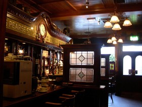 O'Neills Victorian Pub & Townhouse