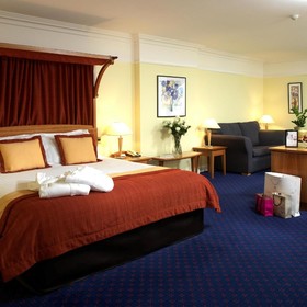 Red Cow Moran Hotel