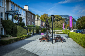 Sandymount Hotel