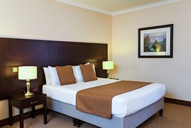 Sheldon Park Hotel & Leisure Club