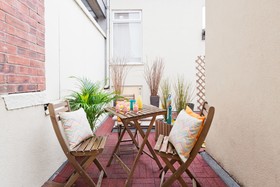 Five Lamps Suites
