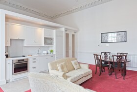 The Henrietta Suites