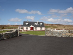 Gort Na Mona B & B