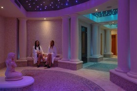 Villa Rose Hotel & V Spa