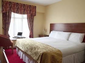 Royal Hotel and Merrill Leisure Club