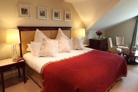Bunratty Castle Hotel