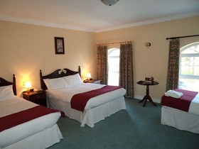 Woodford Dolmen Hotel