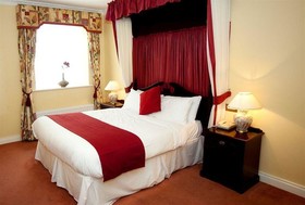 Woodford Dolmen Hotel
