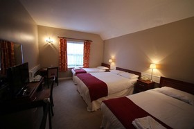 Woodford Dolmen Hotel