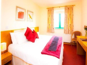 The Arches Hotel