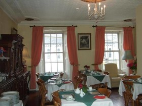 Fennessy's Hotel