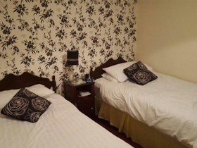 Fennessy's Hotel