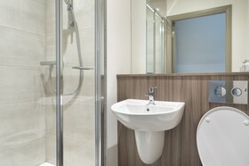 Yugo Explore Melbourn Point