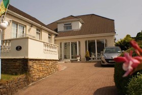 Eske Villa