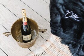 The Cliffe At The Quay