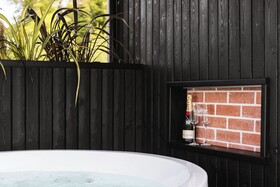 The Cliffe At The Quay