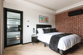 The Cliffe At The Quay