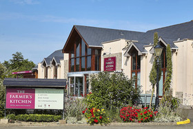 Farmers Kitchen Hotel