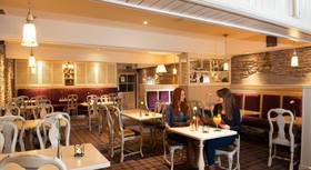 Riverside Park Hotel & Leisure Club