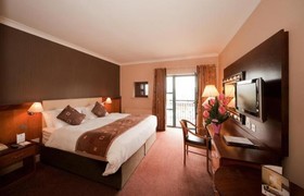 Riverside Park Hotel & Leisure Club