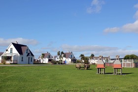 Hookless Holiday Homes