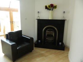 Hookless Holiday Homes