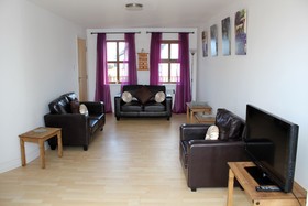 Hookless Holiday Homes