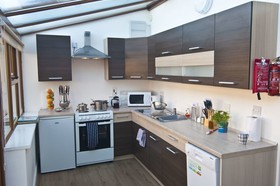 Hookless Holiday Homes