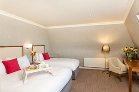 Eyre Square Hotel