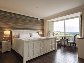 Sea Breeze Lodge B&B