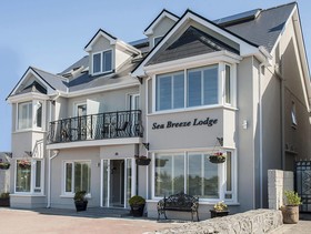 Sea Breeze Lodge B&B