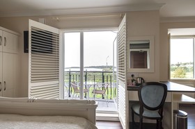 Sea Breeze Lodge B&B