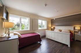 Sea Breeze Lodge B&B