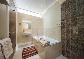 Sea Breeze Lodge B&B