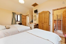 Teach Cuailgne B&B