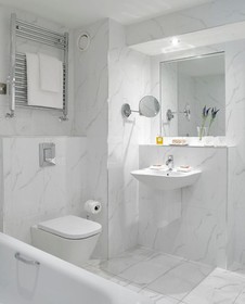 Newpark Hotel