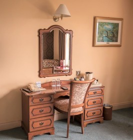 Brook Lodge Hotel
