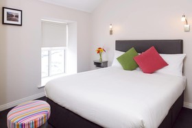 Dan Linehans Bar B&B