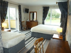 Killarney Inn