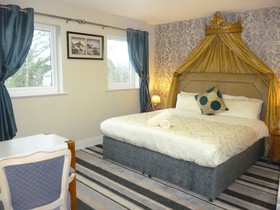 Killarney Inn