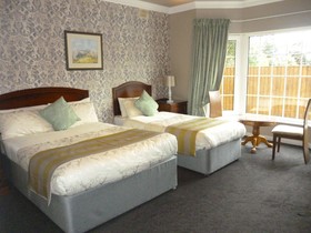 Killarney Inn