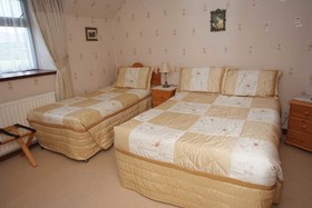 River Valley Farmhouse Bed & Breakfast