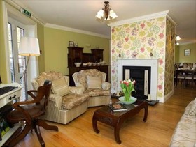 Robeen House