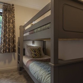 The Gleneagle Hotel & Apartments