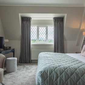 The Gleneagle Hotel & Apartments