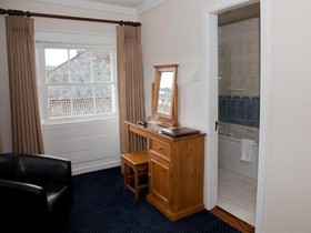 Long Quay House